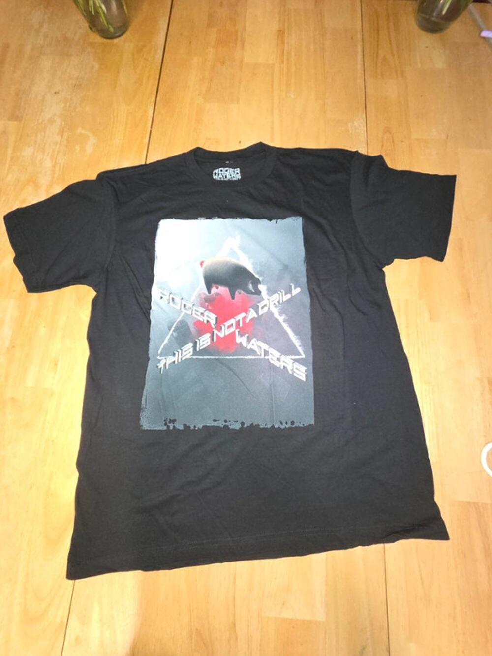 Roger Waters This Is Not A Drill Tour Shirt Large NWOT Pink Floyd Tee